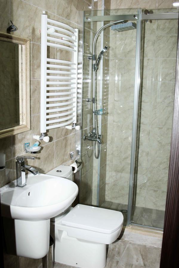 Hotel New Telavi Extérieur photo