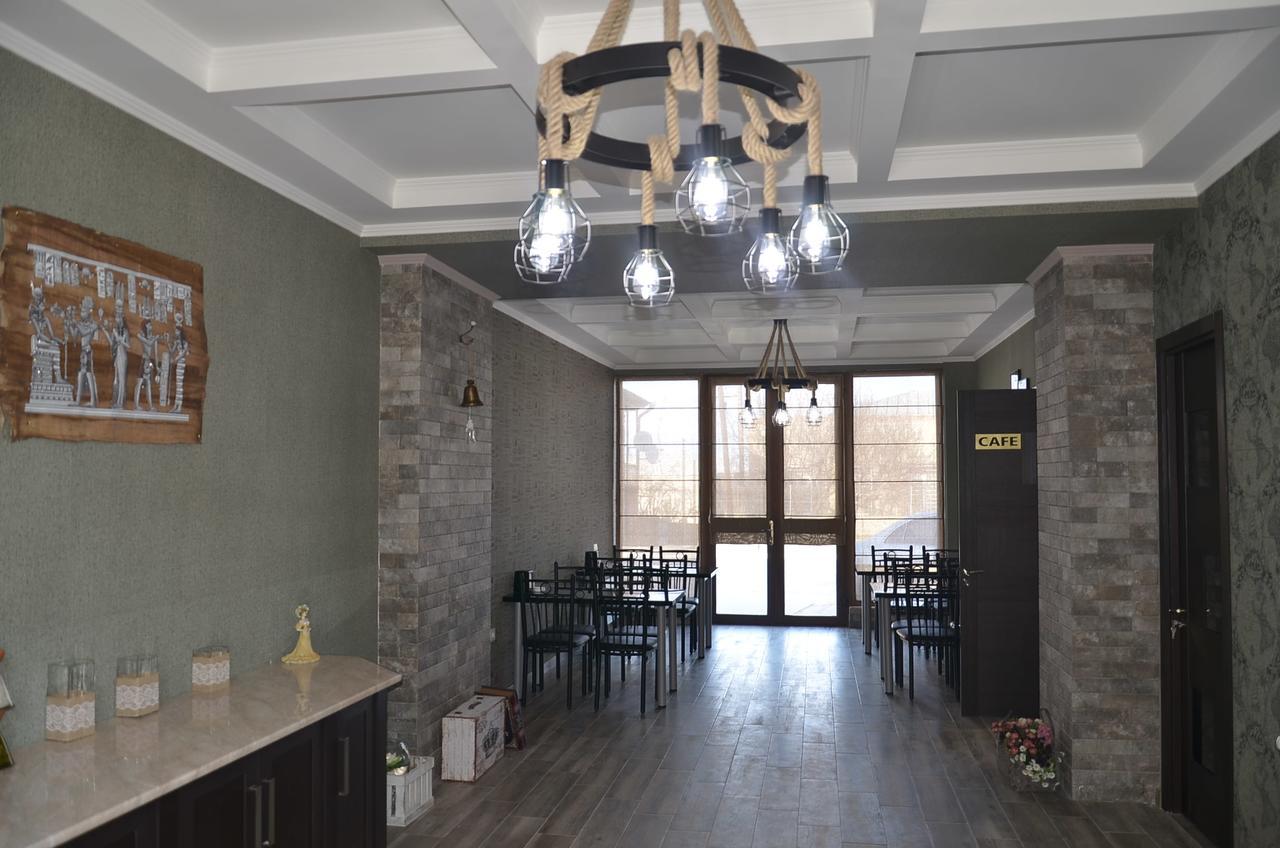 Hotel New Telavi Extérieur photo